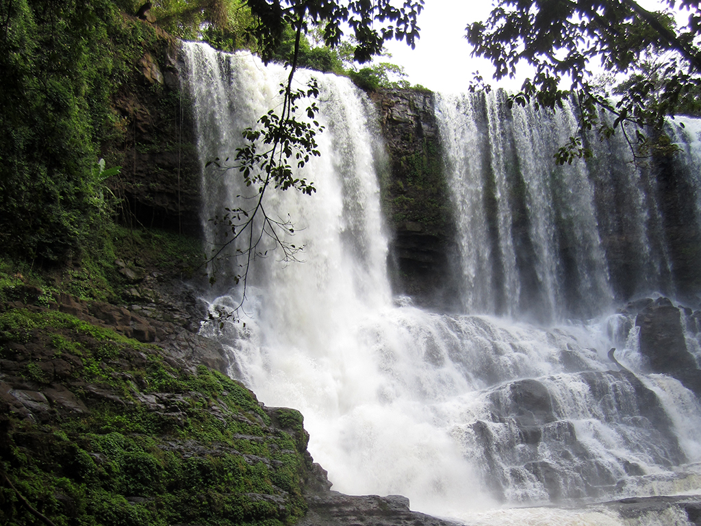 attraction-Bou Sra Waterfall 1.jpg